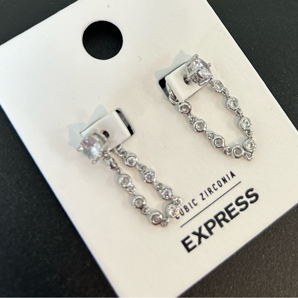 Express stud earrings with chain - Picture 2 of 4